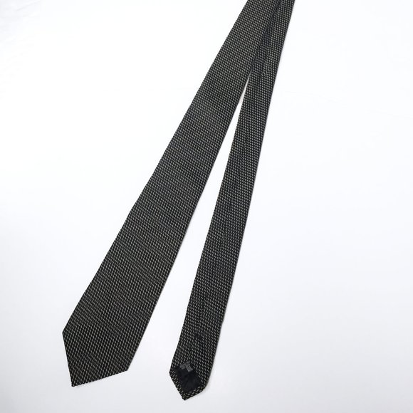 Giorgio Armani Tie 100% Silk, Made In Italy, Black and White Pattern - Picture 6 of 13
